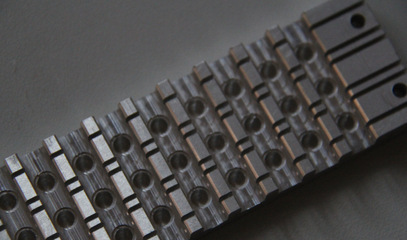 承接制作各类精美电子产品精密夹具——杭州余杭区文军五金配件厂介绍